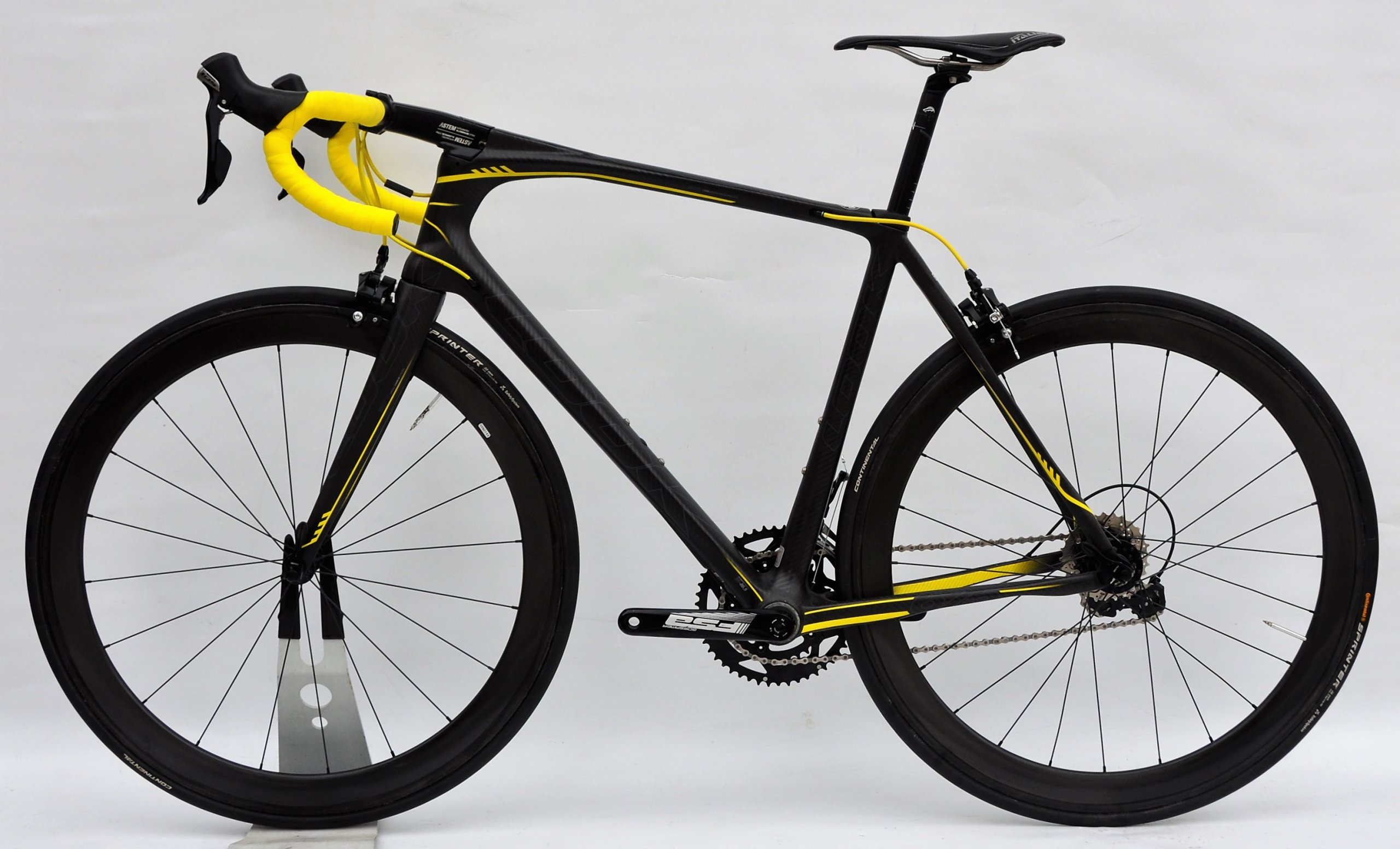 ROWER SZOSOWY LOOK 675 FULL KARBON 7333441236 oficjalne archiwum