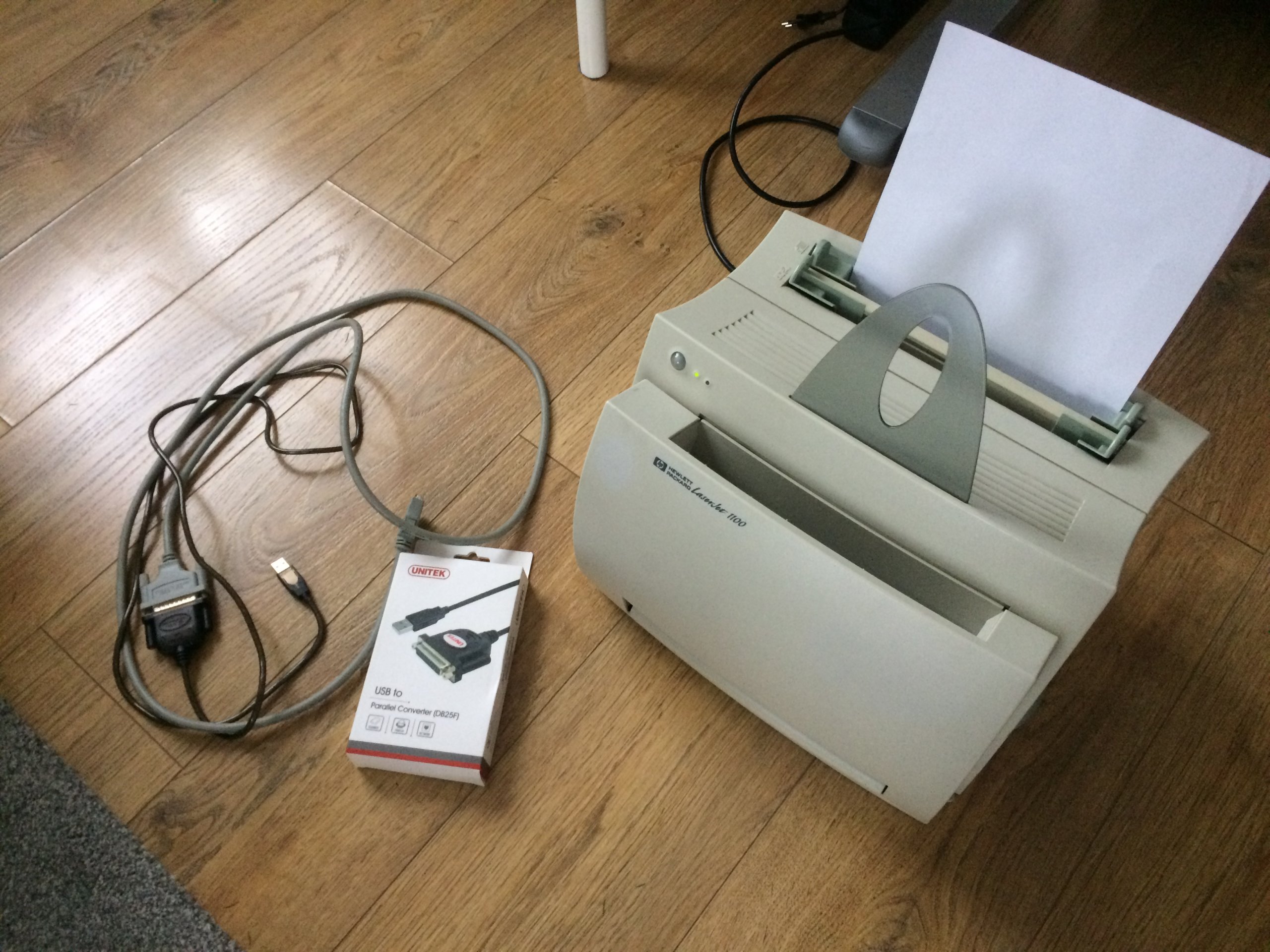 Как подключить принтер лазер джет. LASERJET 1100 кабель USB. Принтер лазер Джет 1100.