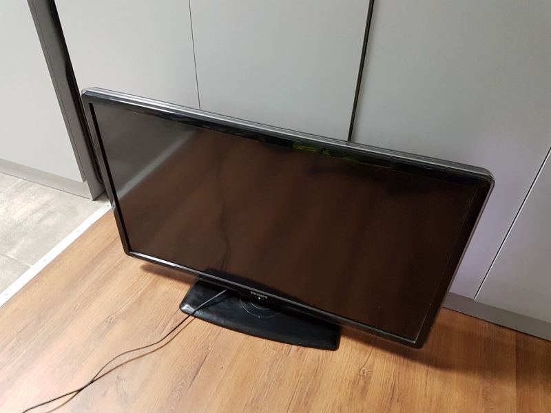 TELEWIZOR PHILIPS 42PFL8404H PILOT