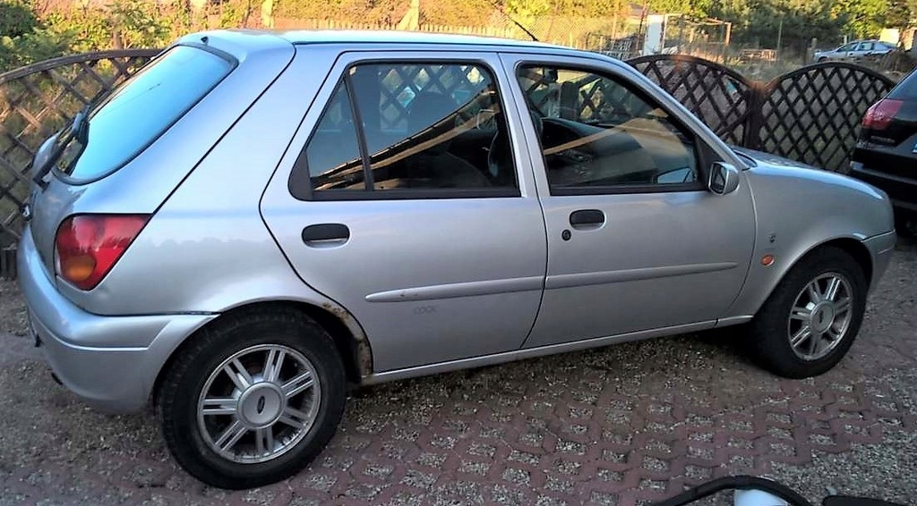 Ford fiesta mk5 ghia