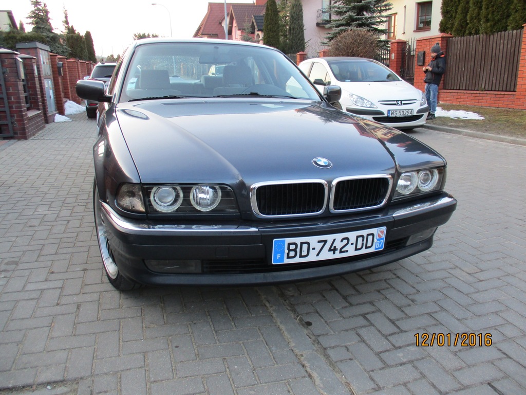 BMW E38 4.4 V8 sprowadzona po opłatach 7318737098