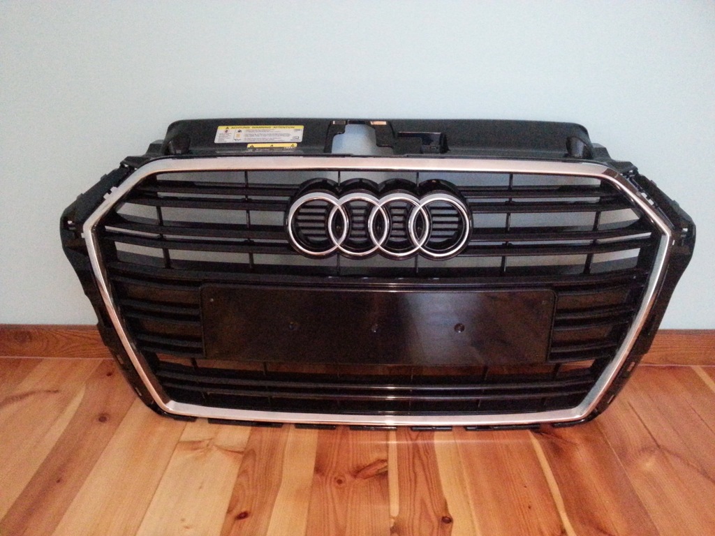 Audi A3 8V3.853.651.AA antrapa grill 8V3