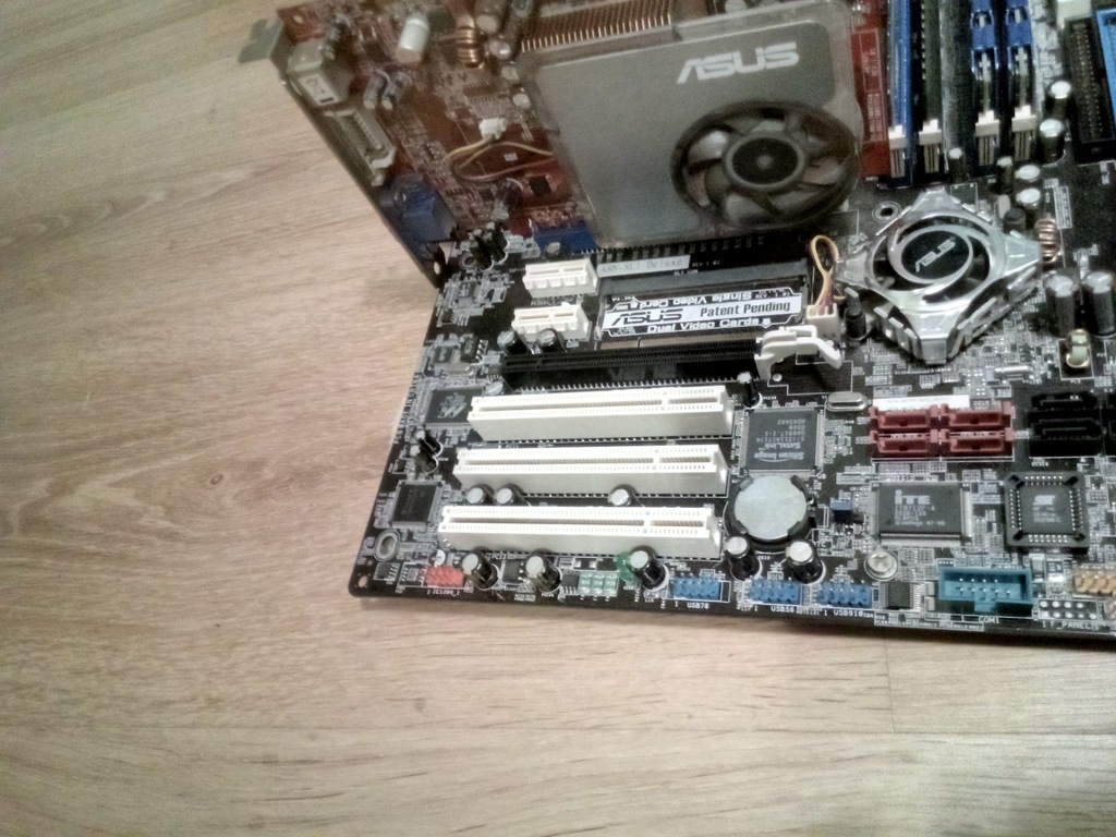 płyta główna Asus, 4 banki na kości ram+zasilacz