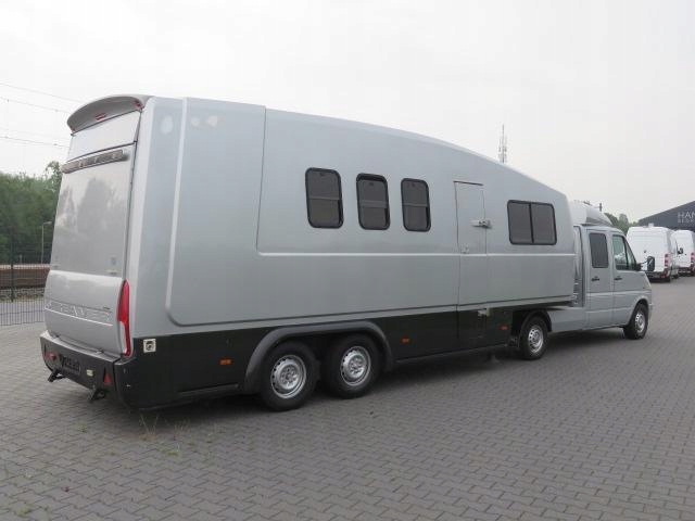 koniowoz kamper naczepa koni B+E LT 2.5 ciagnik