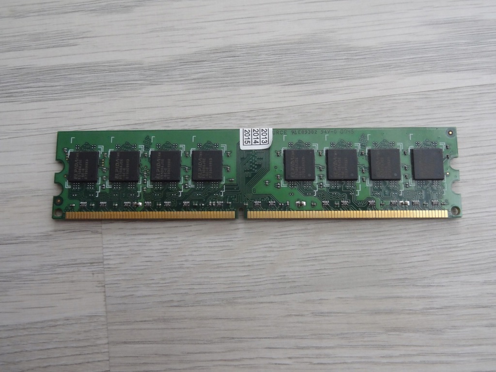 Dwie Kości Pamięci po 1GB DIMM ddr2 (pc2-5300)