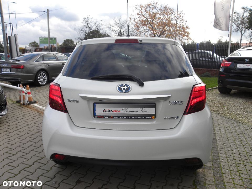 toyota yaris  2015 2016 2017 zderzak tył części