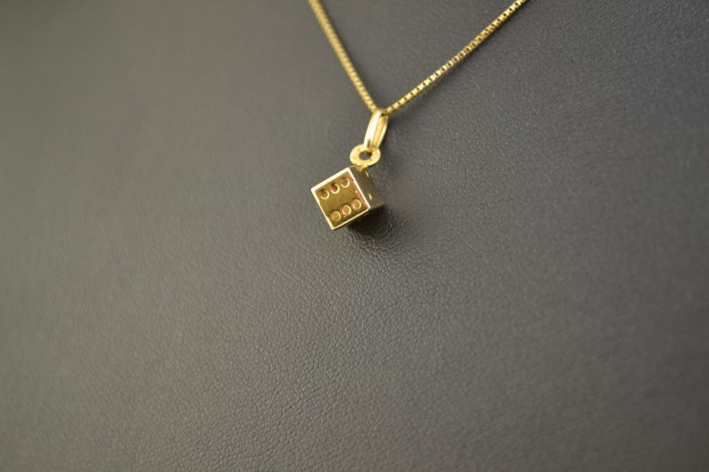 ZŁOTA ZAWIESZKA "KOSTKA" PR.375 0,83G