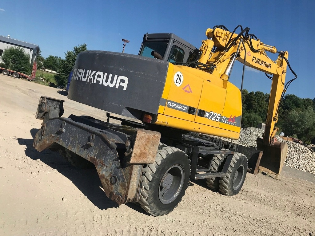 Koparka kołowa FURUKAWA W725 - KOMATSU, CAT, JCB