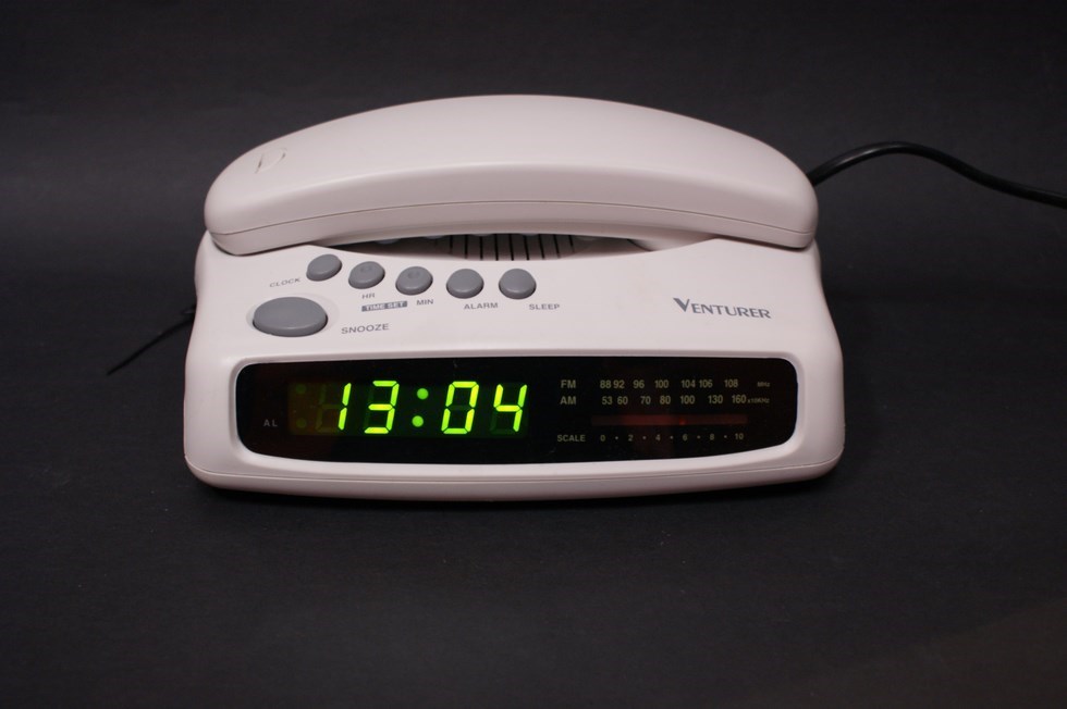 Telefon stacjonarny + radio + budzik Venturer 951 7068317875