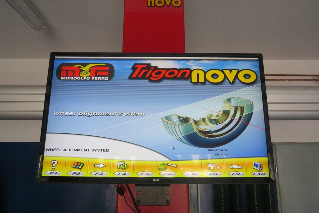 GEOMETRIA 3D MONDOLFO FERRO TRIGON NOVO ZBIEŻNOŚĆ