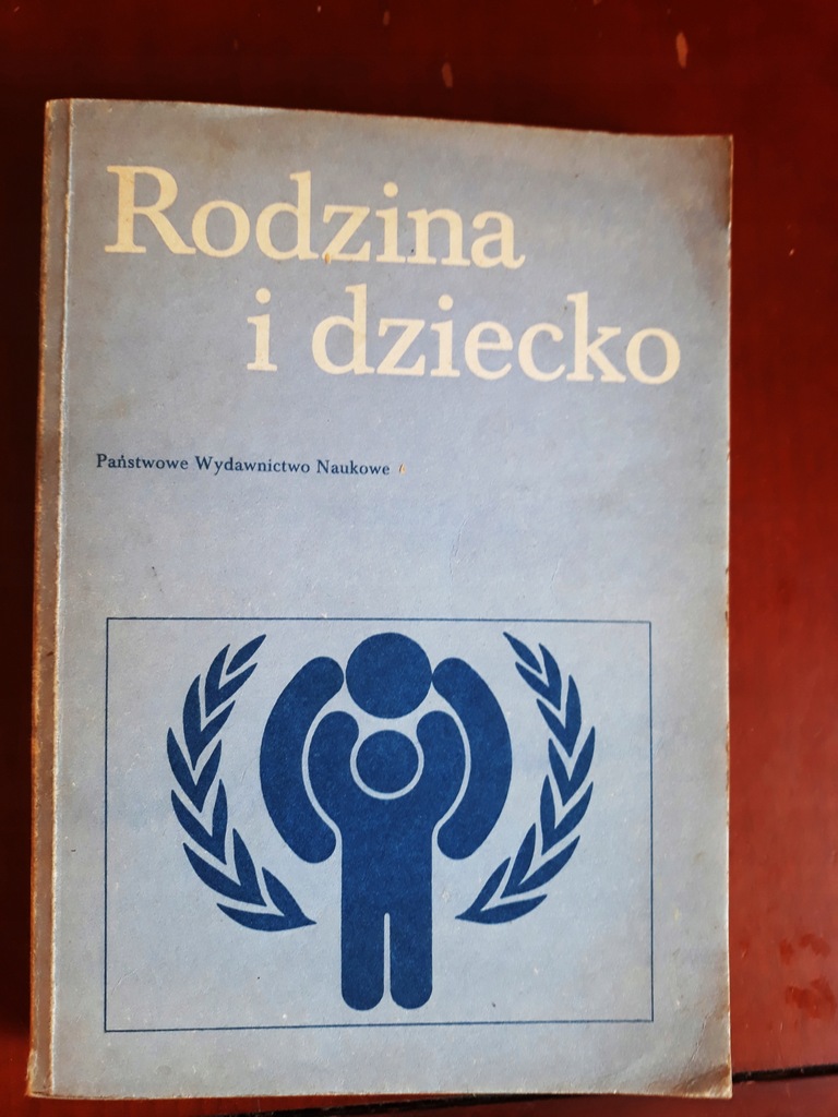ZIEMSKA RODZINA I DZIECKO FAKTURA OPIS TANIO