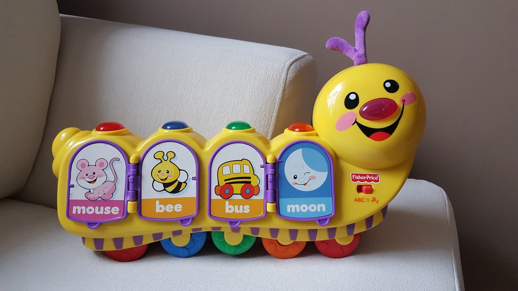 FISHER-PRICE  INTERAKTYWNA GĄSIENICA GAWĘDZIARKA