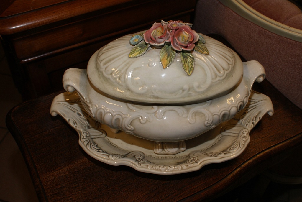 WAZA R.CAPODIMONTE PORCELANA