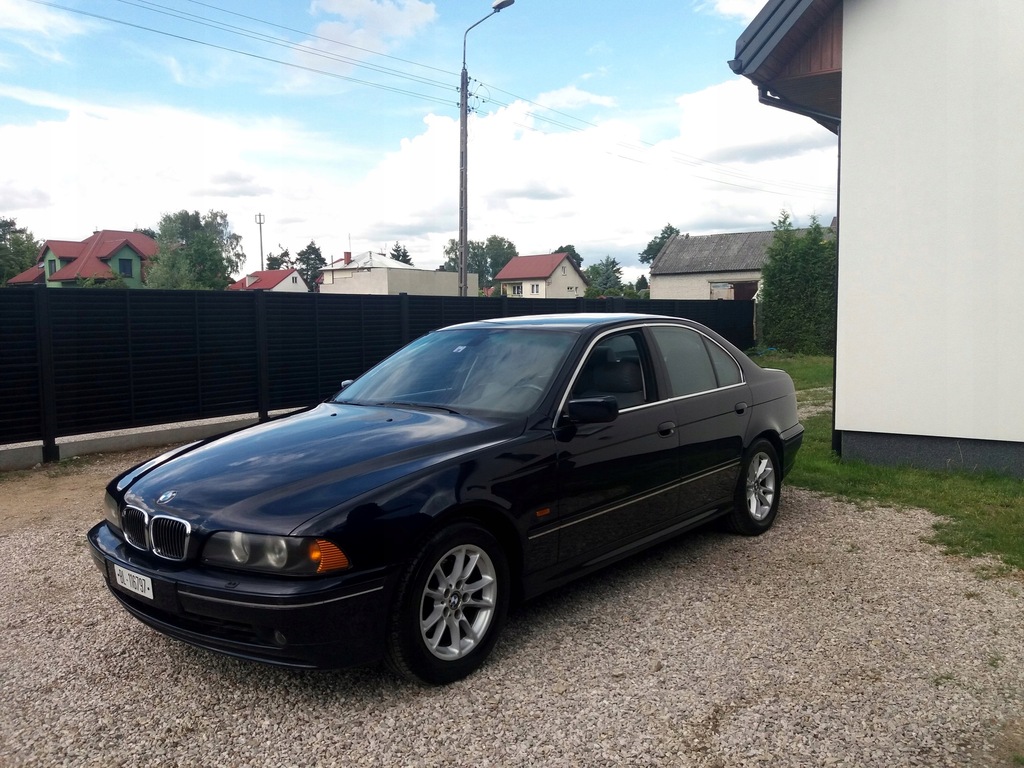 BMW E39 535i V8 SKÓRY XENON ROLETY SZWAJCAR LIFT