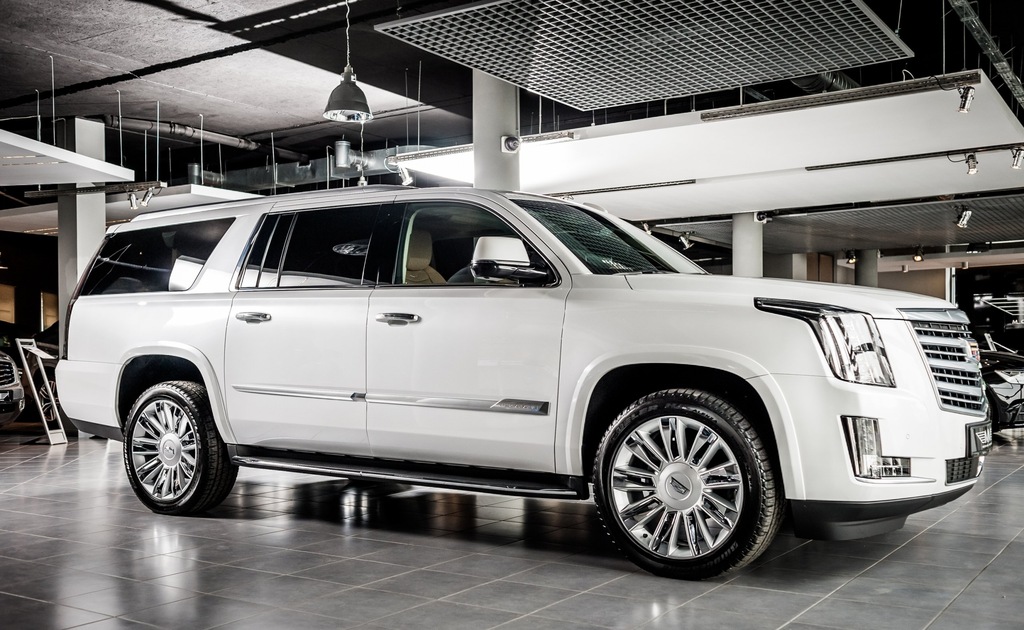 Cadillac Escalade 6,2 PLATINUM 2017 8miejsc FV23%