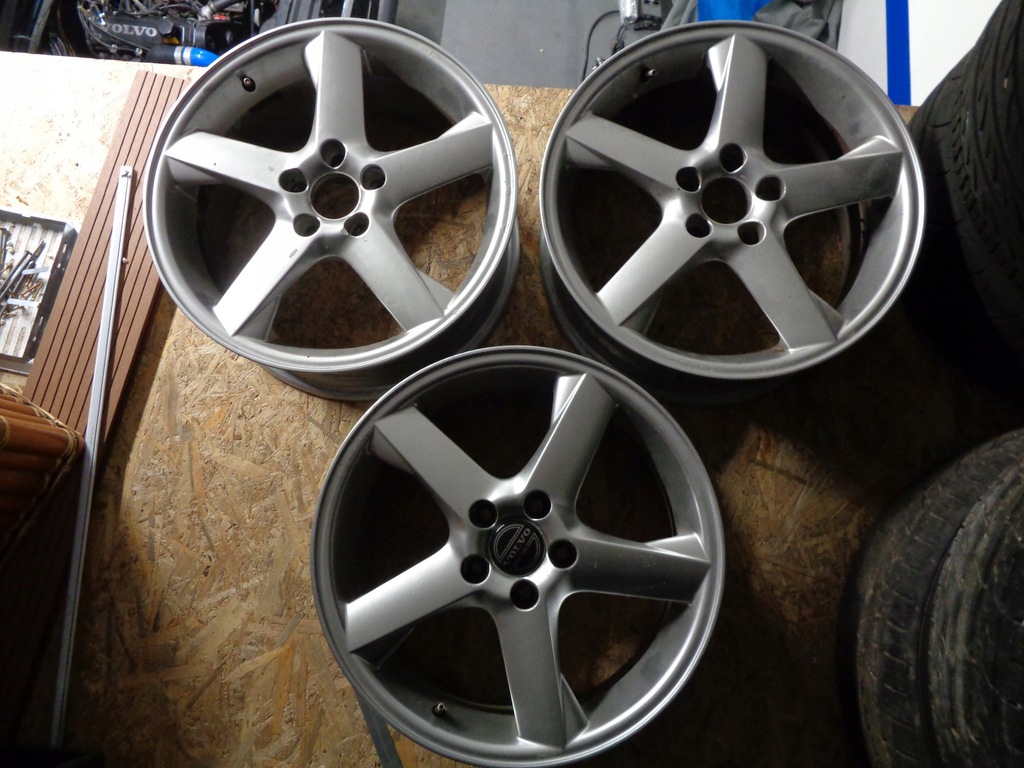VOLVO C70 S70 850 V70 FELGA COMET 17x7,5J 8619686