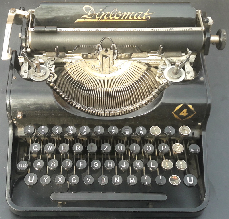 STARA MASZYNA DO PISANIA - DIPLOMAT - BARDZO ŁADNA