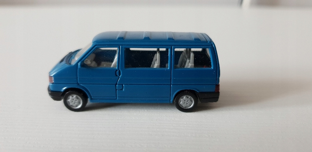 VW Transporter T4 model 1:87 Wiking