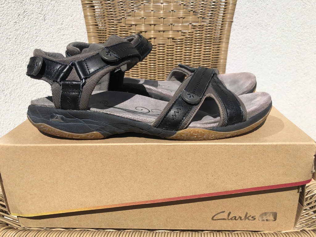 Isna pebble store sandals