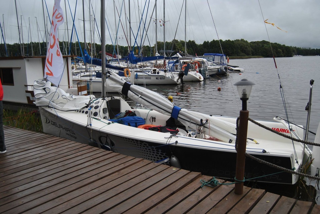 Łódź Regatowa Delphia 24  One Design z przyczepą
