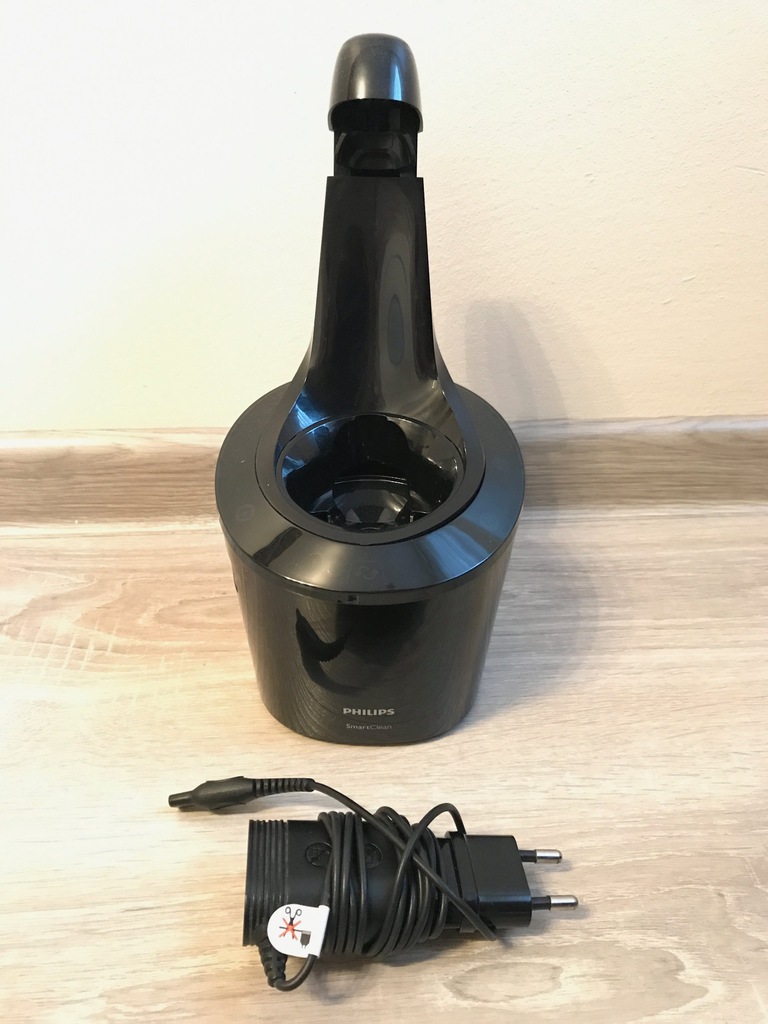 STACJA CZYSZCZĄCO-ŁADUJĄCA DO GOLARKI PHILIPS 7370
