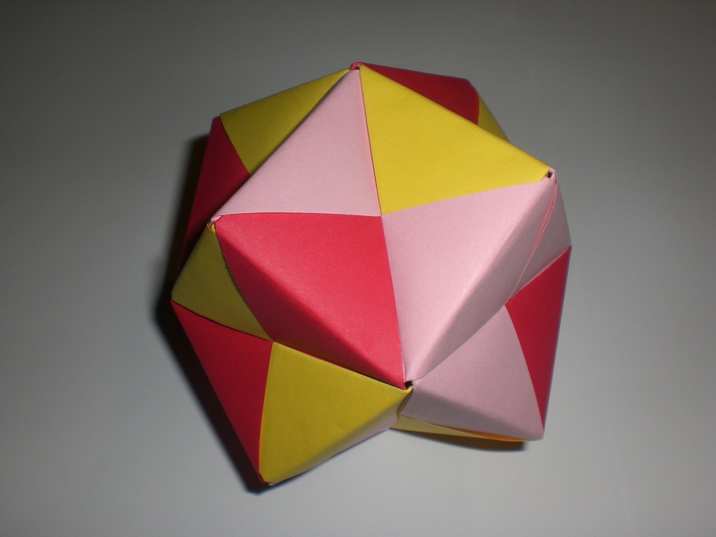 ORIGAMI MODUŁOWE FIGURA GEOMETRYCZNA 24-ŚCIAN 13cm
