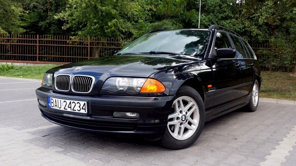 BMW 320i E46 Touring bezwypadkowy, pierwszy lakier