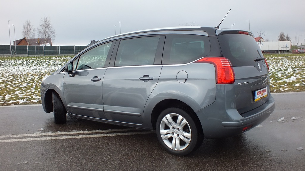 Peugeot 5008 2012