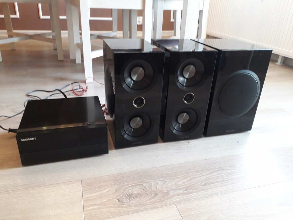 Samsung MM-C550D 2.1 wieża sprawna czarna mini