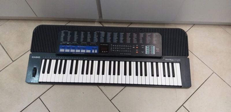 CASIO CT-670 トーンバンクキーボード CASIO CT-670 トーンバンクキーボード Casio CT-670 Tone Bank
