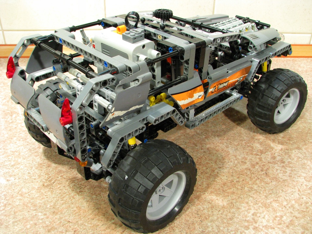 LEGO TECHNIC ELECTRIC 8297 JEEP SILNIK ŚWIATŁA 7726090536 oficjalne