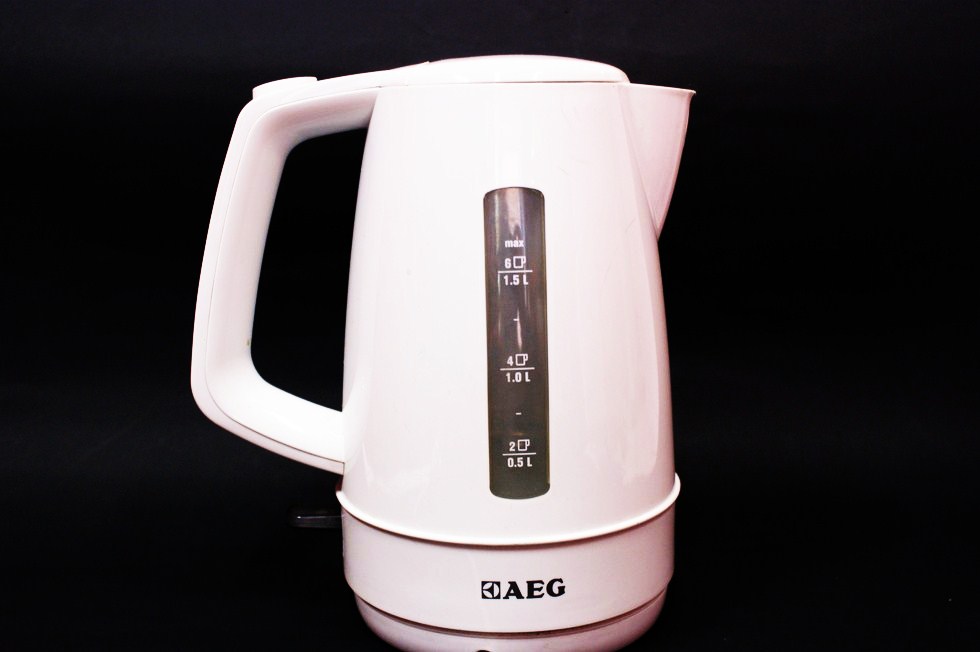 AEG EWA1360 / KE7433 czajnik 1.5 L 2200 W