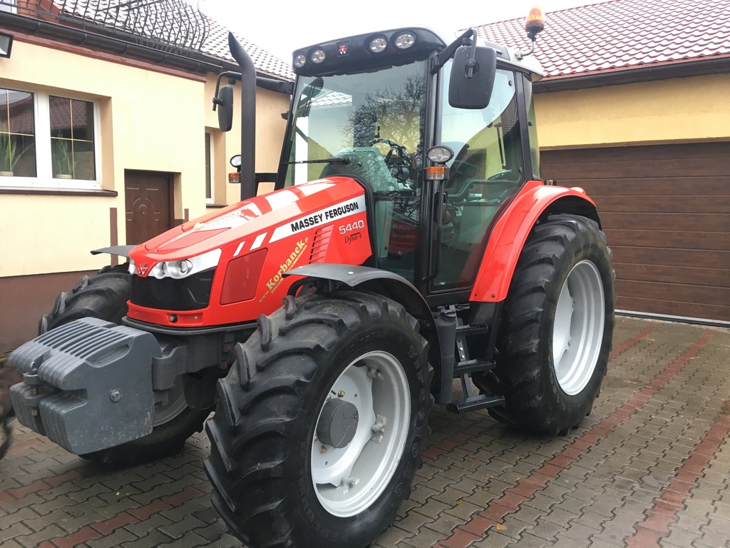 Massey Ferguson 5440 Fendt John Deere New Holland