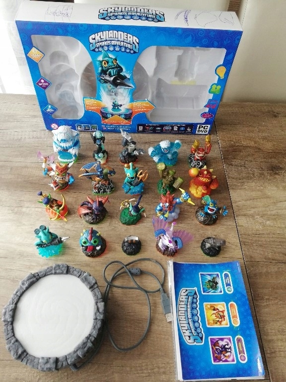 Skylanders Spyro's adventure Figurki 20szt.+Portal
