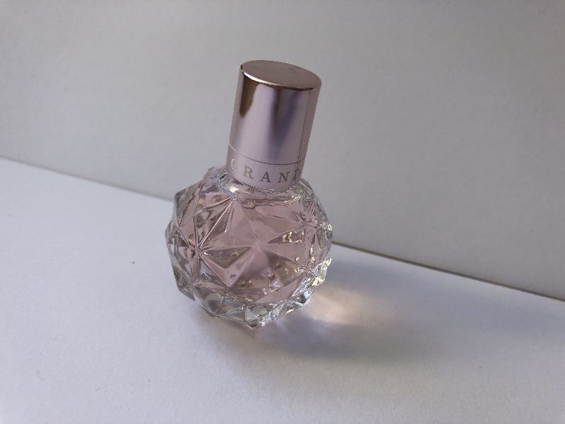 Ariana Grande Ari Piekna Miniaturka 7 5 Ml Edp Oficjalne Archiwum Allegro