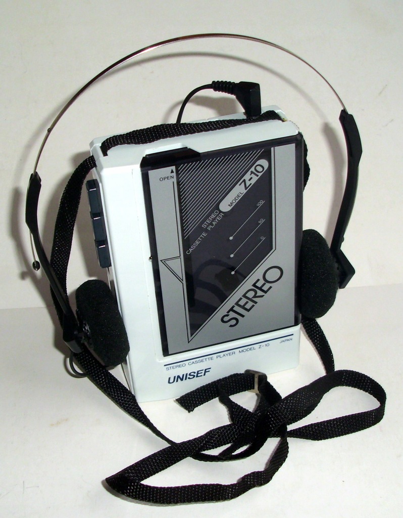 Stary zabytkowy walkman UNISEF Z-10 Made in Japan