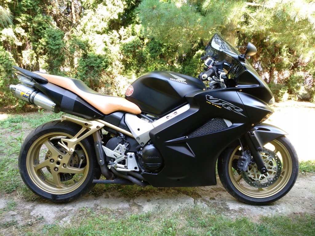 Honda VFR 800 V-tec bez ABS 2003r.Doinwestowana!!!