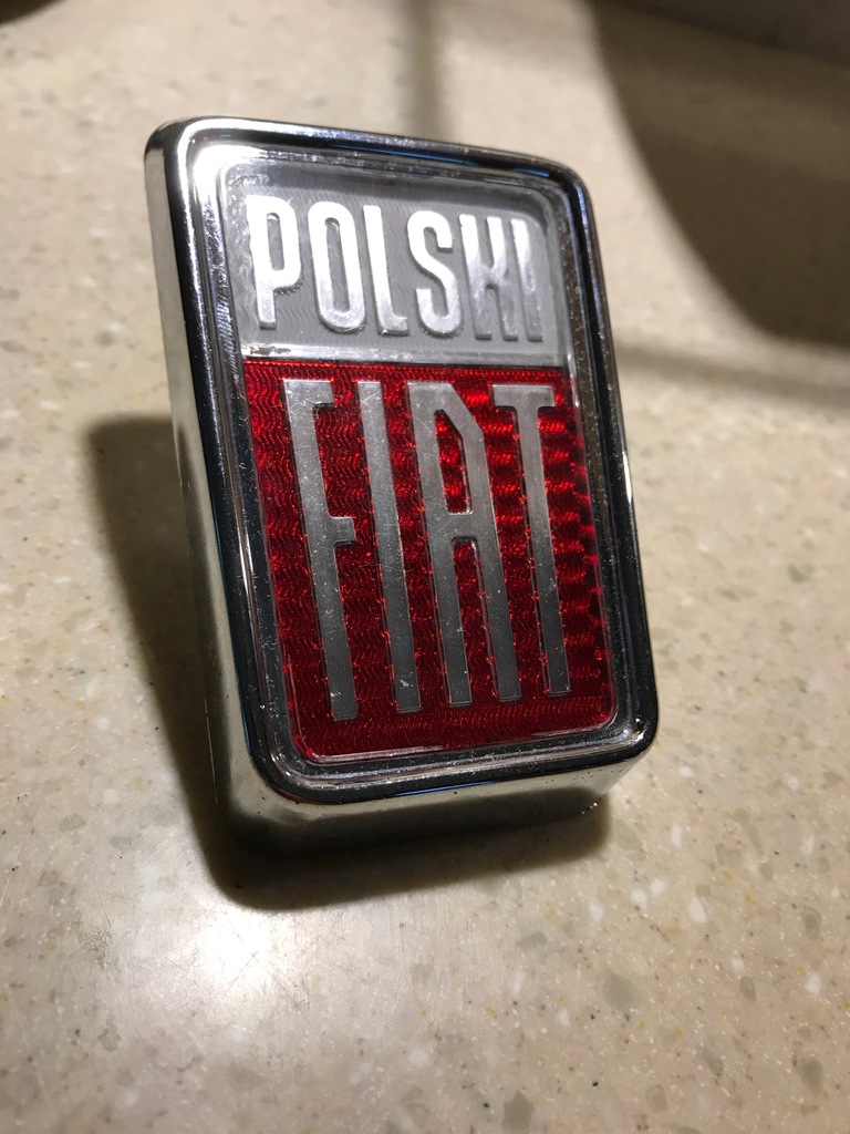 POLSKI FIAT 126p znaczek emblemat nowy maluch 7360204688