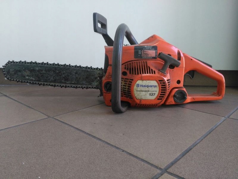 PIŁA SPALINOWA HUSQVARNA SE561 82 7659050808 oficjalne archiwum