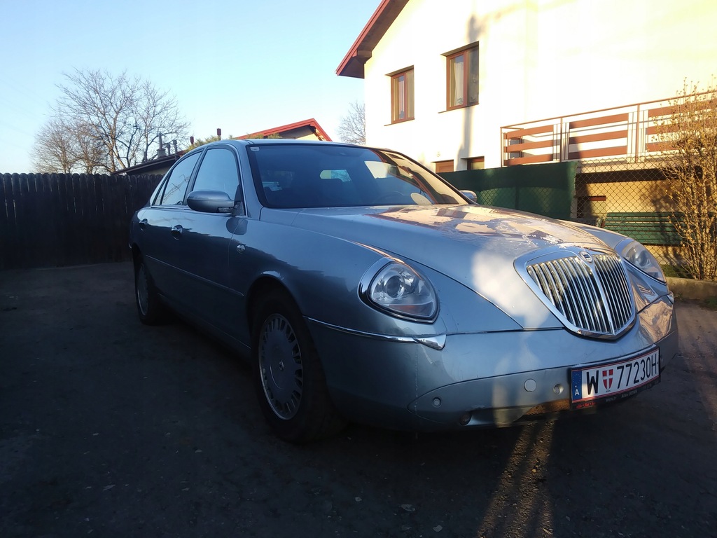 Lancia thesis 2005