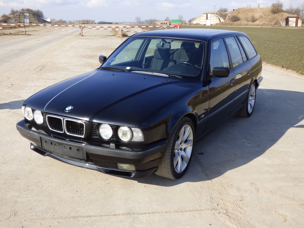 Bmw e34 v8