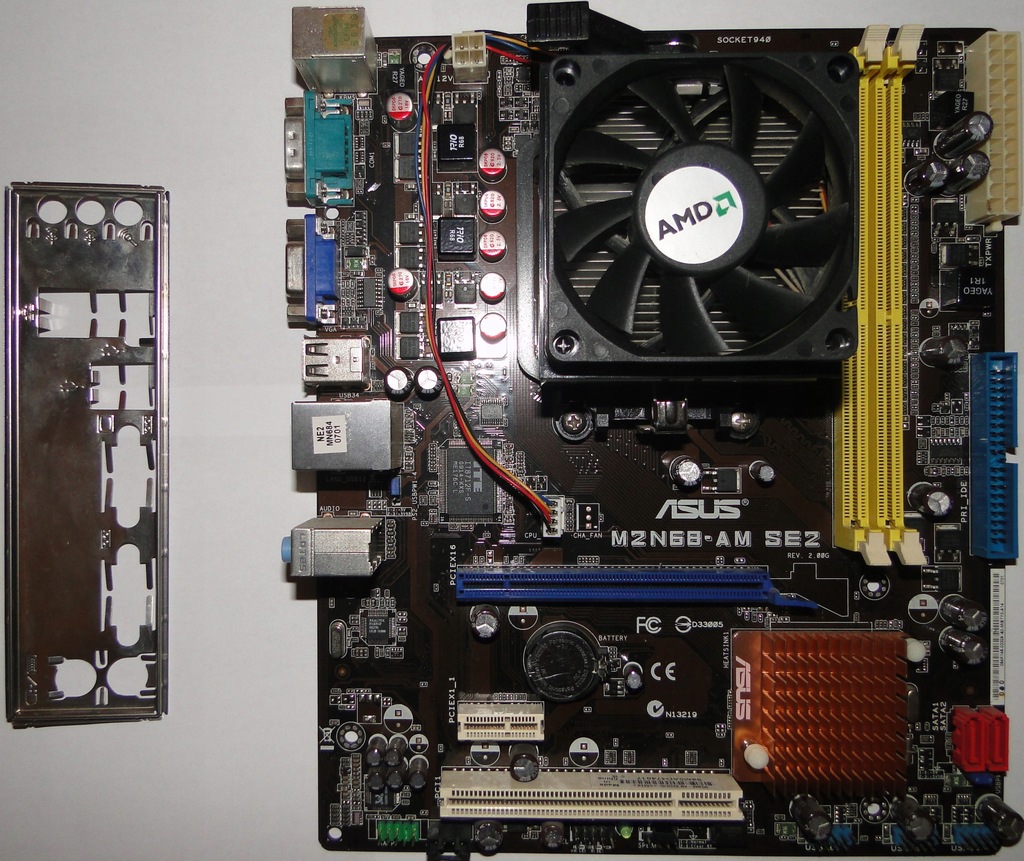 ASUS M2N68-AM SE2 + AMD Athlon 64 X2 5000+