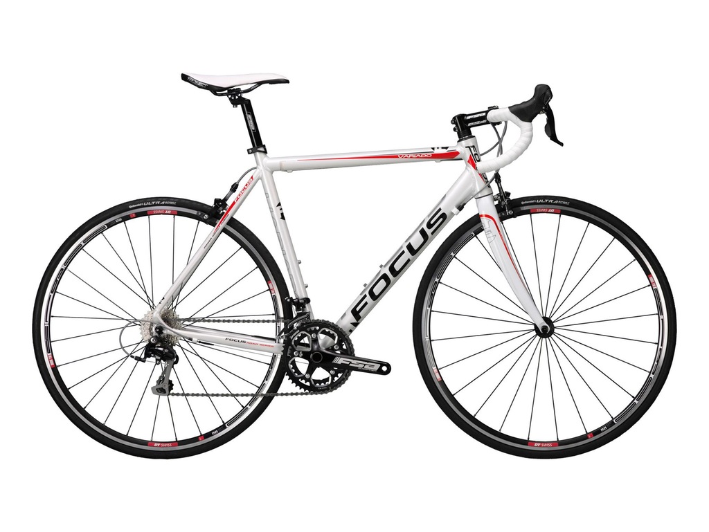 Rower szosowy FOCUS VARIADO - SHIMANO 105 - 54 CM