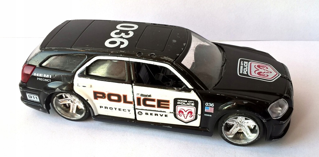 DODGE MAGNUM R/T POLICE