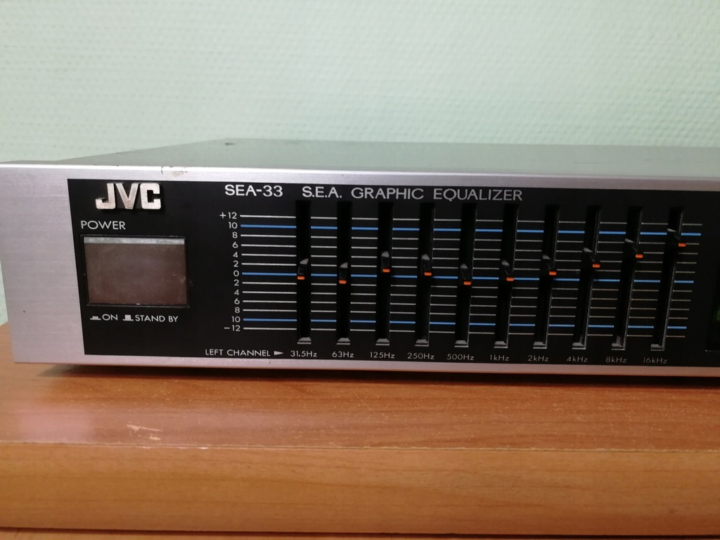 Купить JVC SEA-33 VINTAGE 10-полосный эквалайзер: отзывы, фото, характеристики в интерне-магазине Aredi.ru