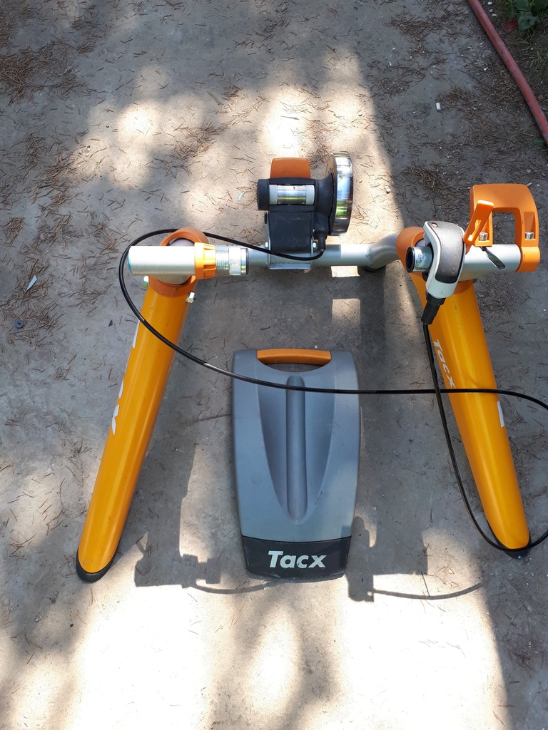 Tacx satori smart trenażer jak nowy