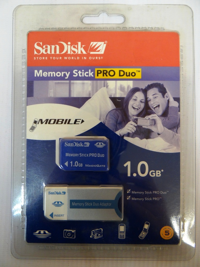SanDisc Memory Stick PRO Duo 1.0 GB z adapterem.