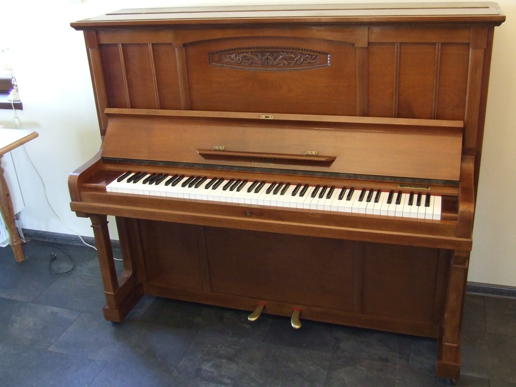 Pianino August Forster 132 cm wysok., Piano Lovers