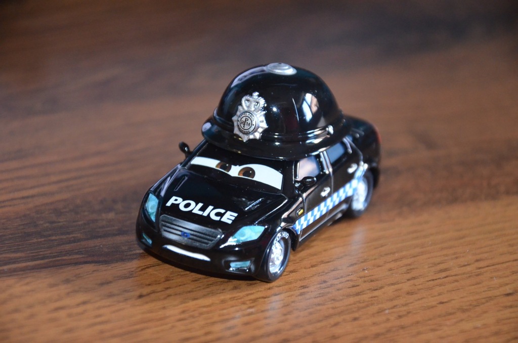 CARS 2 AUTA 2 MATTEL DOUG SPEDCHECK POLICJA UK