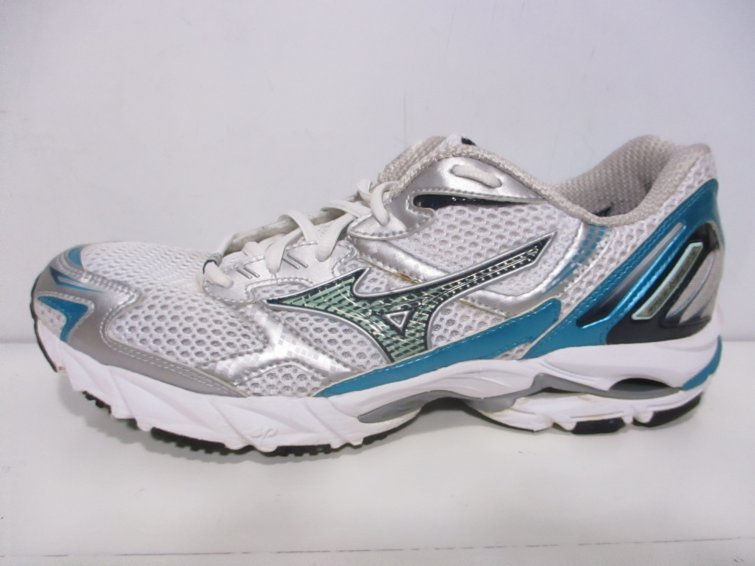 mizuno wave rider 11